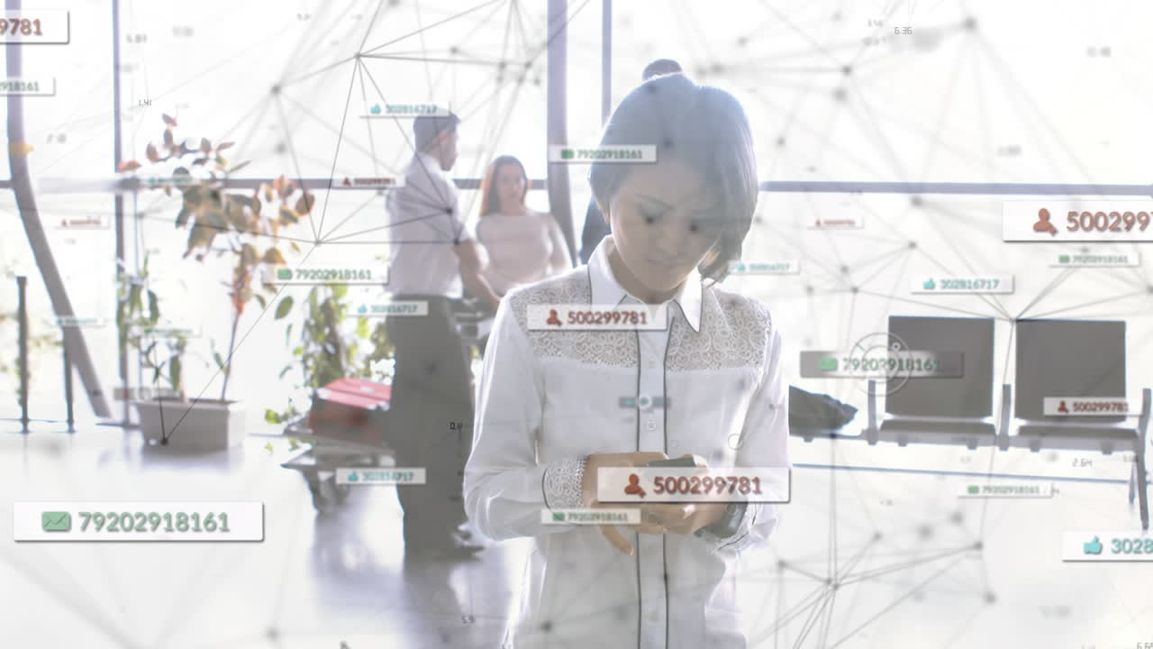 사무실에서 스마트폰을 사용하는 아시아 여성에 대한 연결 네트워크