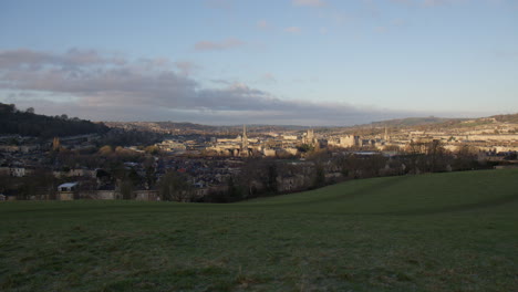 Parque-A-Pie-Del-Horizonte-De-Bath-En-Bath,-Inglaterra