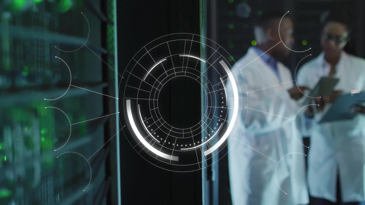 animación de escaneo de alcance sobre trabajadores afroamericanos en la sala de servidores