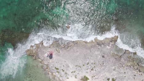 Drone-De-Seguimiento-Cenital-Toma-Del-Faro-De-Cancun