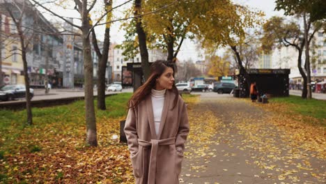 woman in autumn park