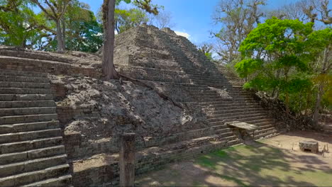 antena sobre la ciudad perdida de el miradero en guatemala 10