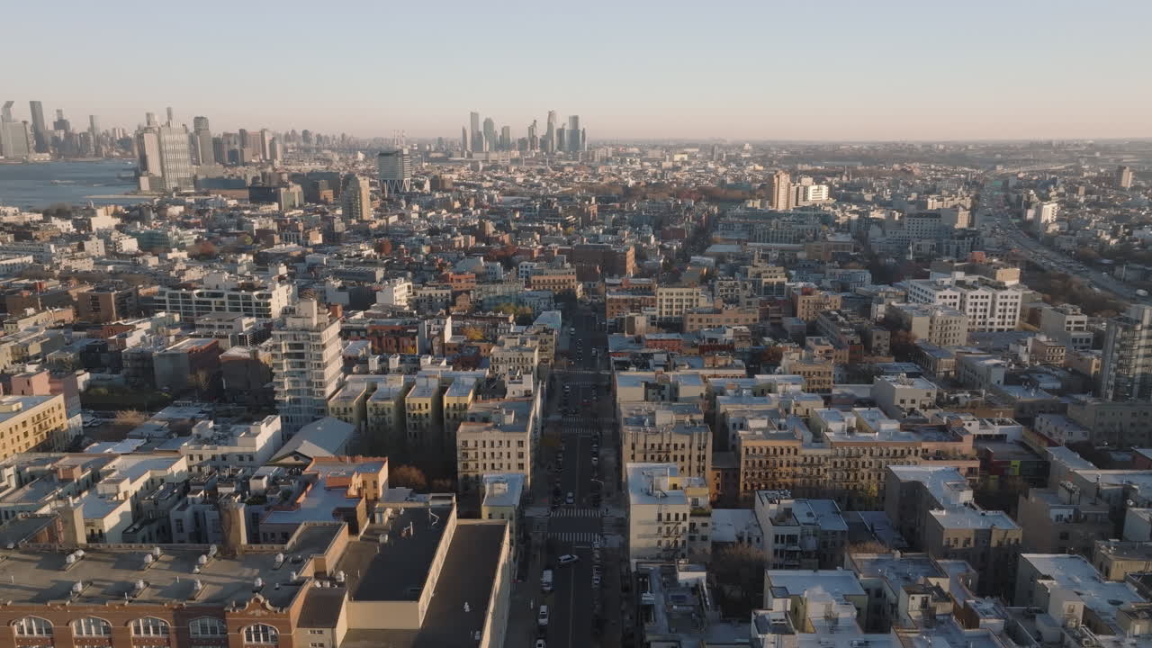 브루클린의 윌리엄스버그 (williamsburg) 의 공중 풍경, 뉴욕의 한 가을 아침 촬영.