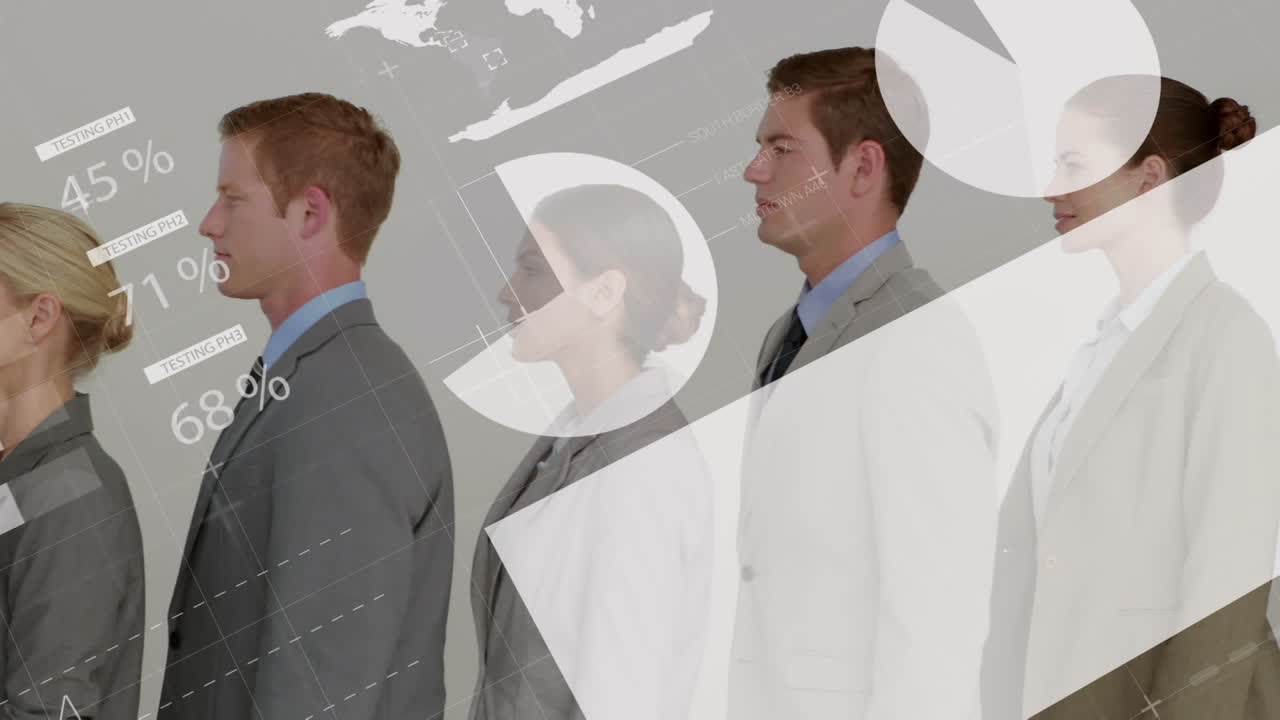 анимация обработки финансовых данных над различными деловыми людьми