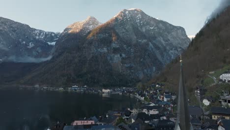 Salida-Cinematográfica-Lenta-Filmada-En-Hallstatt,-Austria.