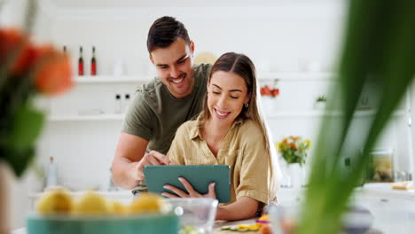 tableta, receta y un par de cocina de alimentos