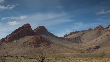 Montaña-solitaria-02