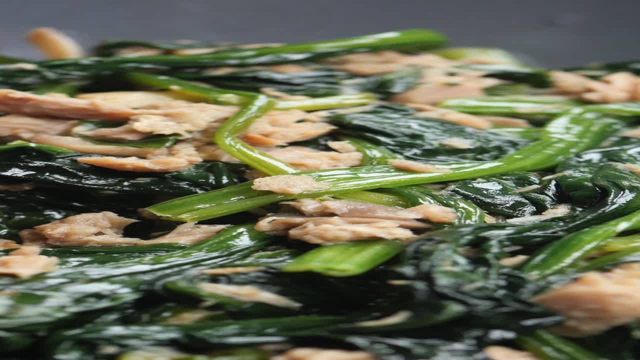 receta sencilla de atún y espinaca fritos