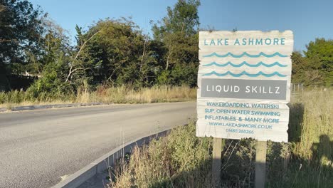 Lake-Ashmore-is-a-popular-location-near-Huntingdon-in-Cambridgeshire,-UK
