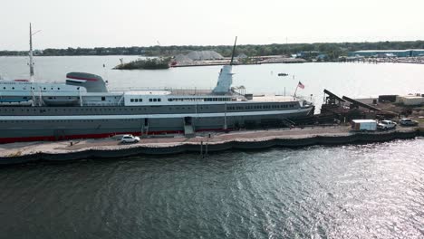 sideways track next to the docked milwaukee clipper