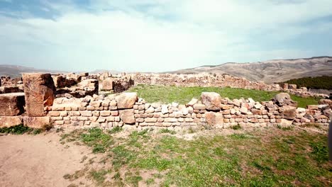 Sea-Testigo-Del-Esplendor-Arquitectónico-Del-Sitio-Romano-De-Djemila-A-Través-De-Nuestro-Fascinante-Video