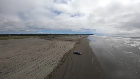 Vuelo-De-Drones-A-La-Orilla-Del-Mar