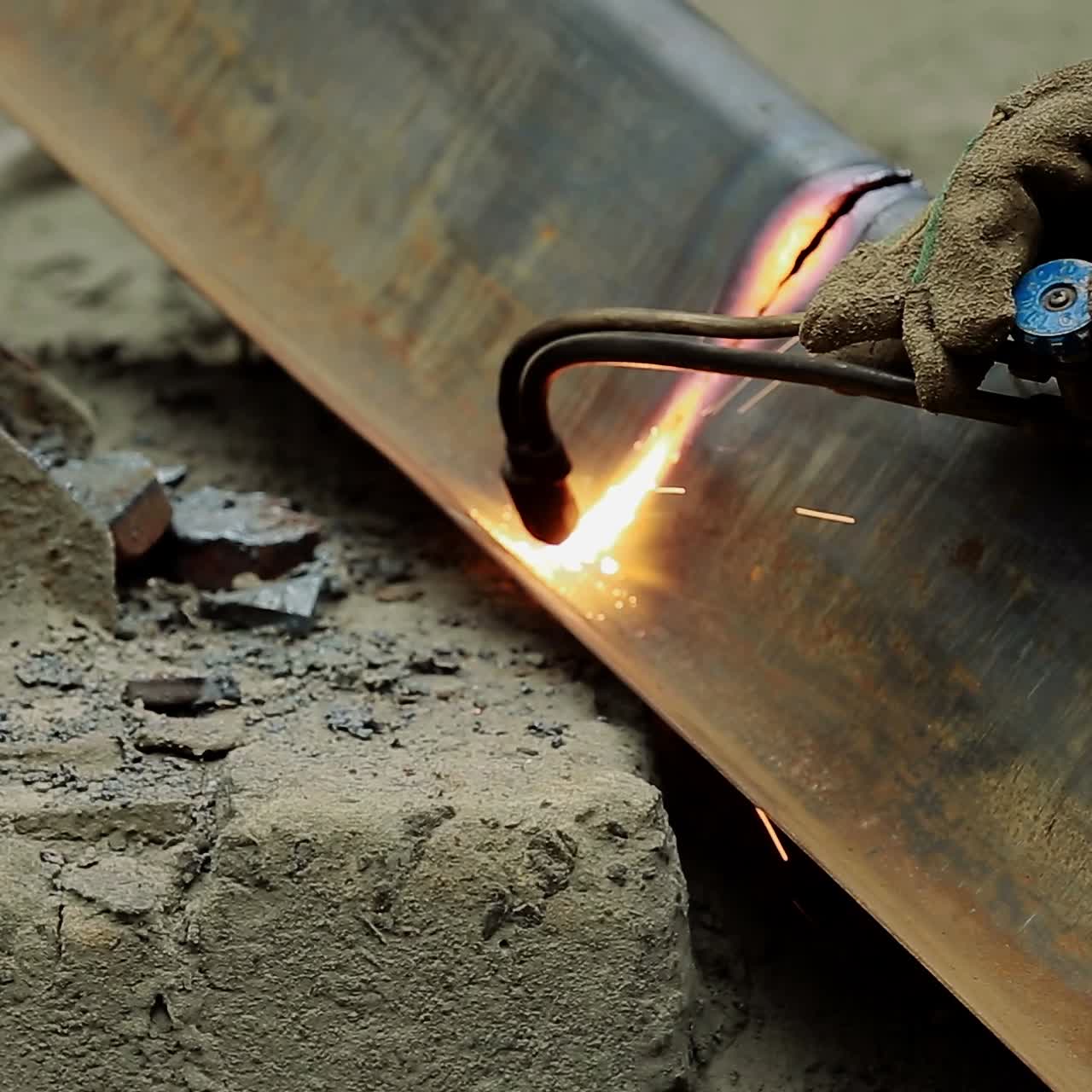 Cutting of steel metal