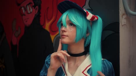 cosplayer dressed as hatsune miku