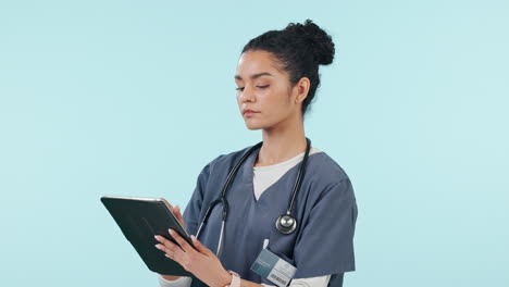 Enfermera,-Mujer-Pensando-Y-Tableta-Con-Atención-Médica