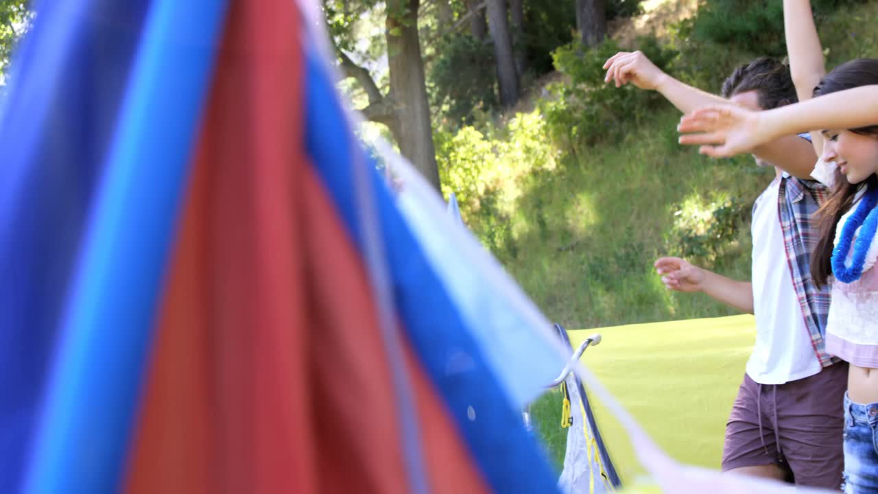 ⁇ 스터 친구들이 춤을 추고