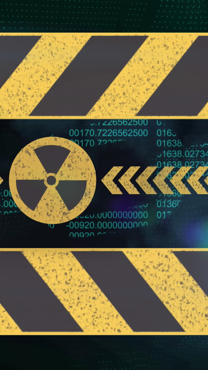 animación del procesamiento de datos y el símbolo radiactivo sobre fondo negro