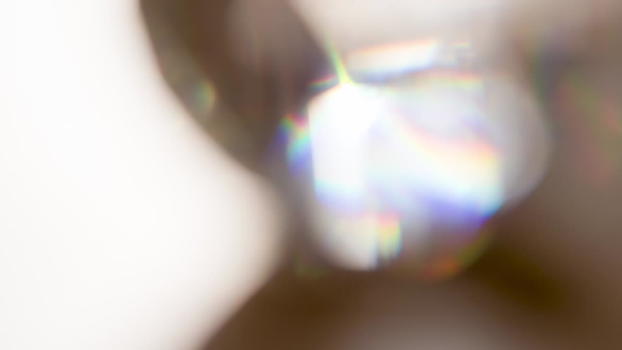 el parpadeo del arco iris y el bokeh soleado