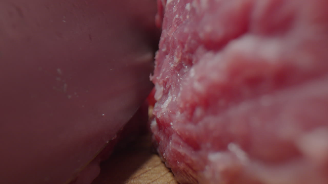 extremo acercamiento al corte de carne cruda