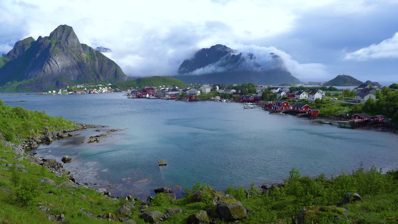 lofoten es un archipiélago en el condado de nordland, noruega.