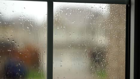 gotas de lluvia en la ventana