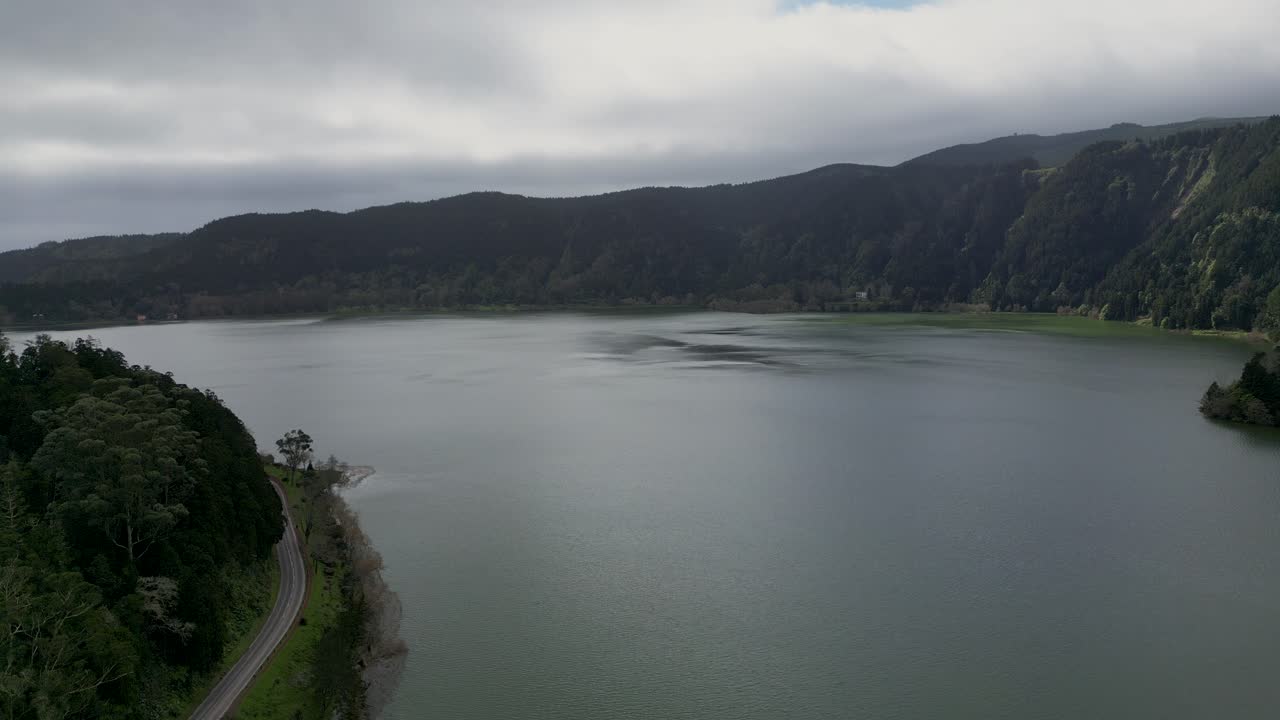 aerial shot sete cidades lagoa azul 크레이터 호수, 사오 미구엘 아조레스