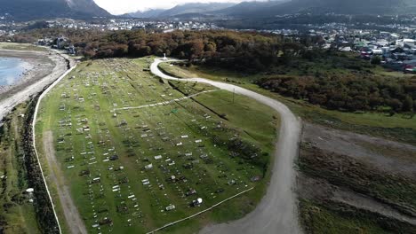 vista del cementerio de la ciudad de ushuaia