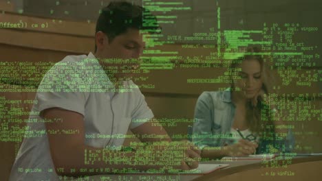 procesamiento de datos contra diversos estudiantes masculinos y femeninos que estudian en clase en la universidad