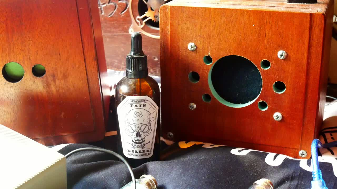 영혼과 유령 상자 수집 전자 통신 장비와 독 병