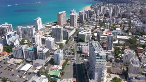 condado san juan puerto rico drone disparado con un día soleado y la playa