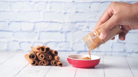 cinnamon sticks and powder