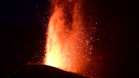 erupción volcánica en la palma islas canarias 2021