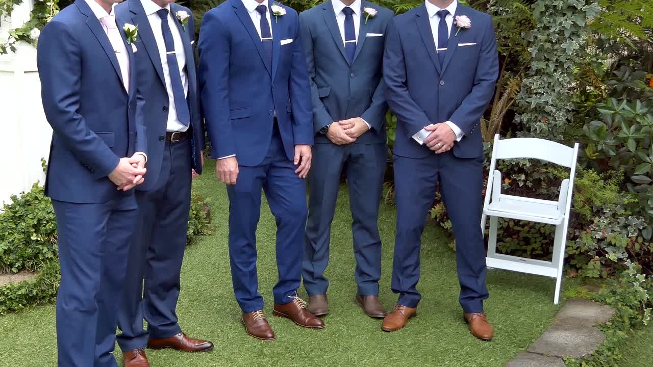 tiro de trajes de boda, corbata, calcetines, zapatos - relojes para el novio - novio hombres