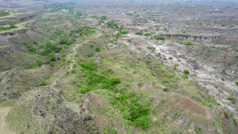 Tatacoa-Grey-Desert:-Aerial-Odyssey-Through-Nature's-Canvas-Pitch-forward,-Throttle-up-and-gimbal-movement