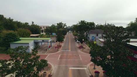 Aerial-view-of-an-empty-and-abandoned-downtown-Ocoee,-Florida