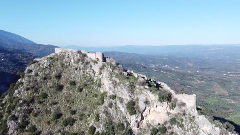 Experimente-La-Antigua-Belleza-De-Un-Castillo-Medieval-Desde-Una-Perspectiva-Diferente-Con-Este-Fascinante-Video-Aéreo-|-Vista-Aérea-De-Las-Ruinas-Del-Castillo-Medieval-En-Mystras,-Peloponeso,-Grecia-|-4k