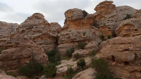 Panoramic-view-of-the-tombs-in-Petra,-Jordan