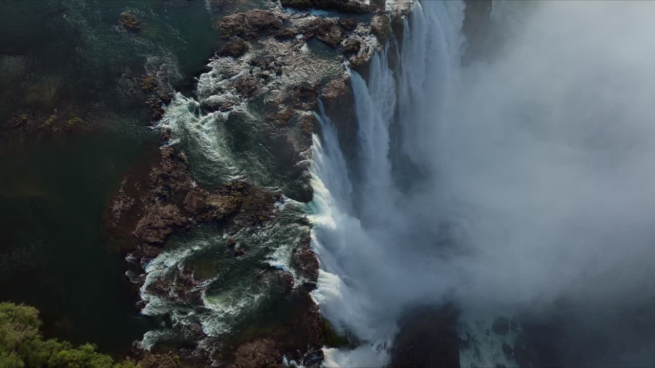 Cascate Vittoria Zimbabwe vista aerea 4K 07.