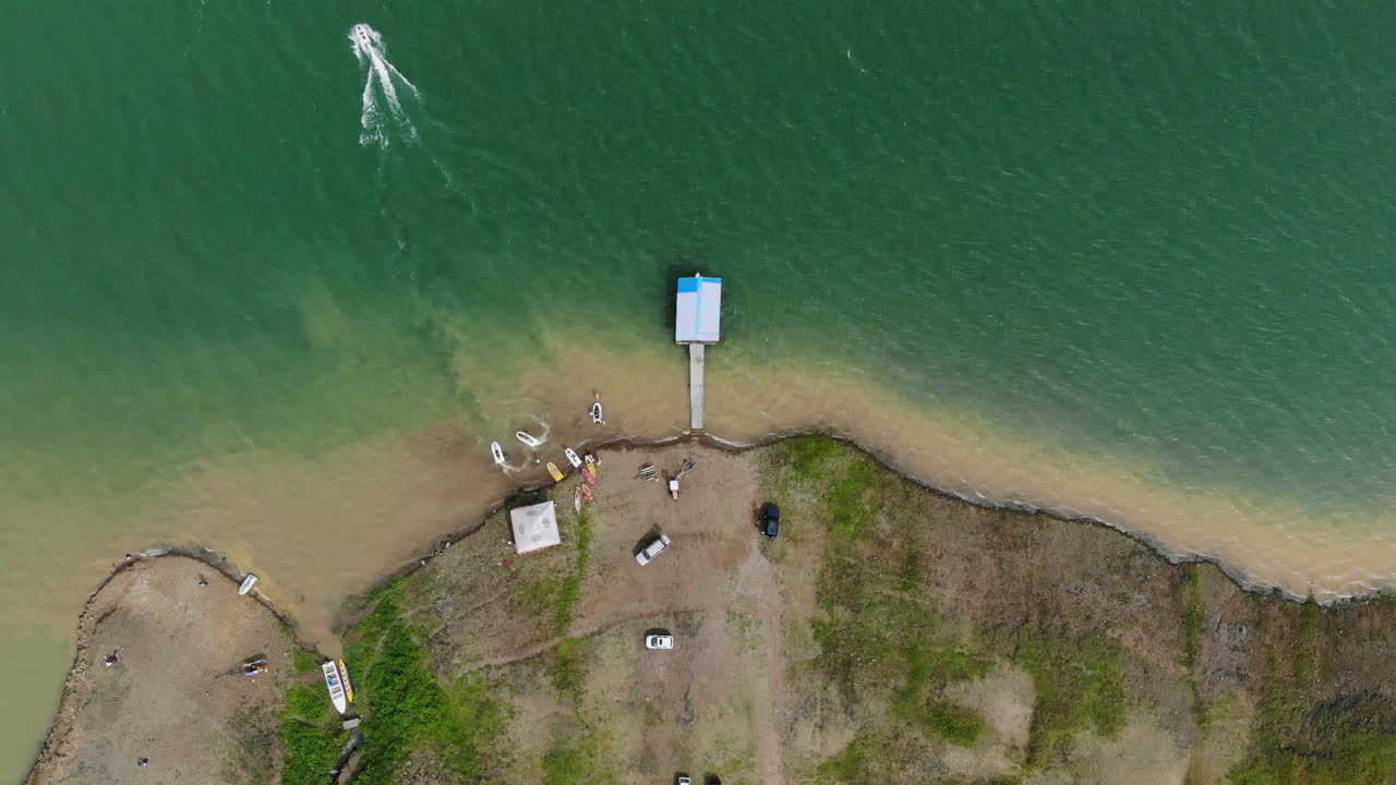 calima 호수-콜롬비아에 보트의 조감도