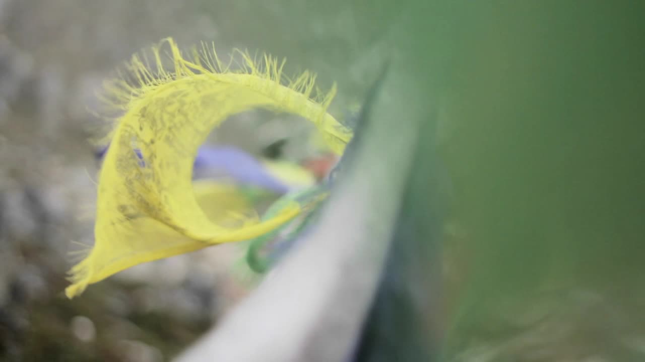 기도 깃발에서 초르텐까지 집중