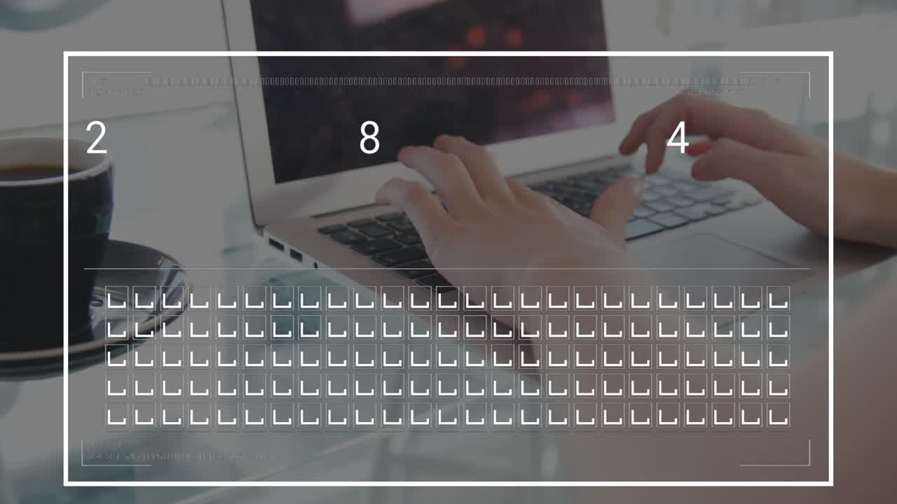 Animação de processamento de dados sobre mãos usando laptop