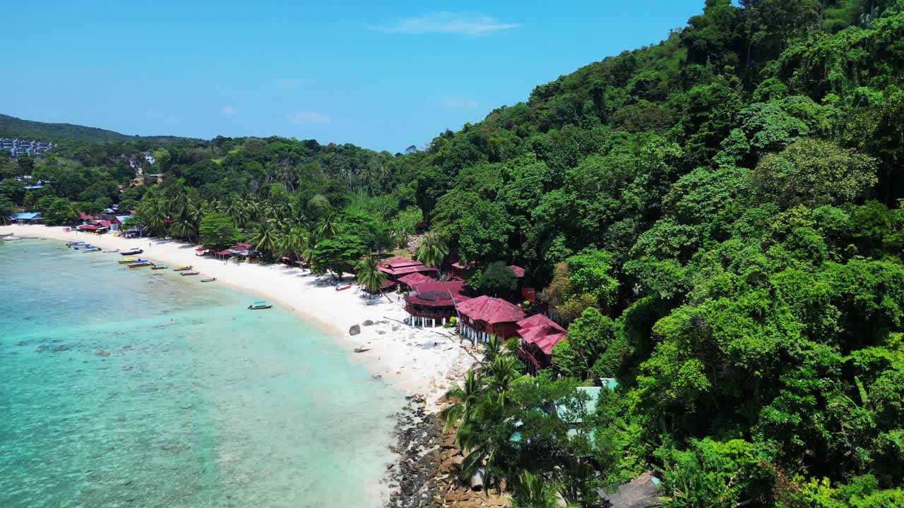 playa de arena blanca idílica perhentian pequeña isla