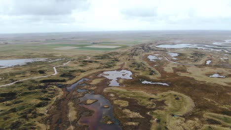 Colinas-De-Pastizales-Y-Marismas-De-La-Isla-De-Waddensea-Texel-En-Holanda-Del-Norte,-Países-Bajos