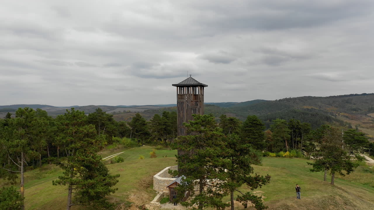 pequeña torre de observación en hungría szendr?