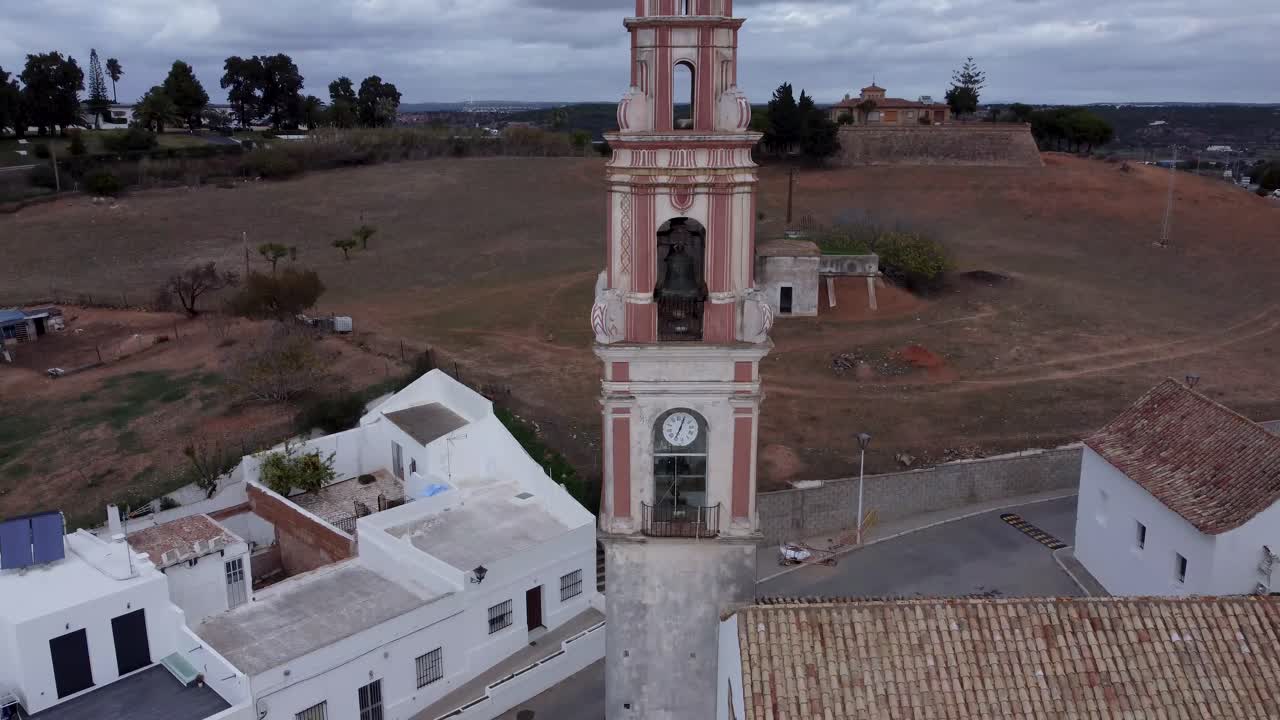 vista aérea de ayamonte da parroquia del salvador, españa