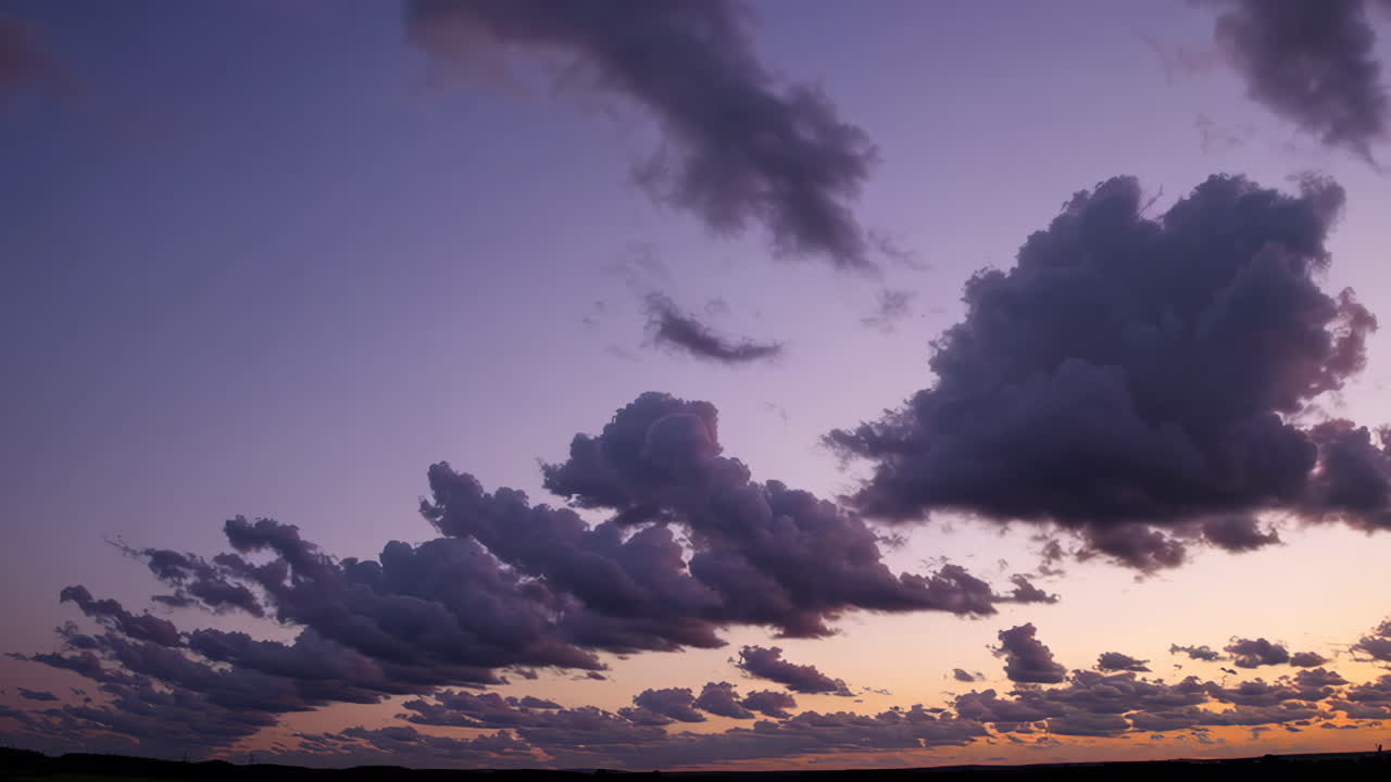 해가 지는 구름 풍경