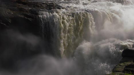 Cascadas-En-El-Río-Nilo