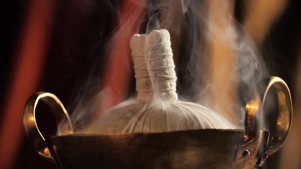 증기 약초 압축, 아로마틱 태국 치료, 근접