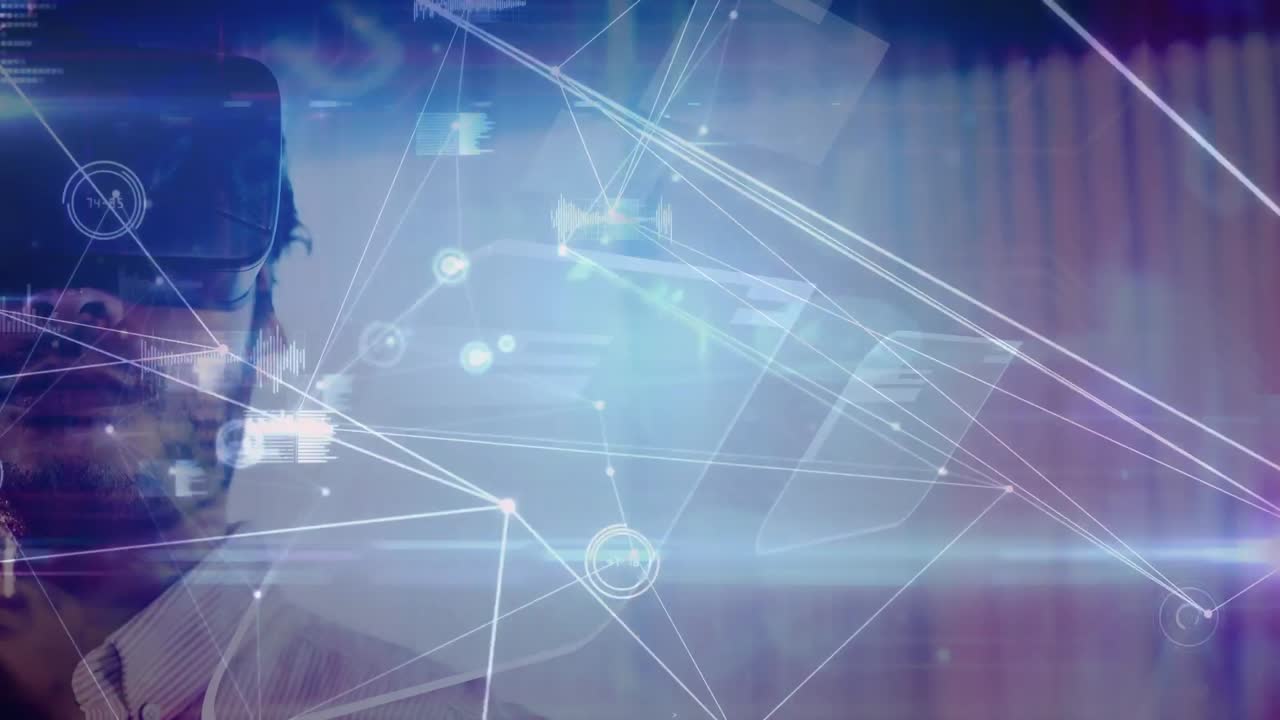 animación del procesamiento de datos, red de conexiones digitales sobre hombre de negocios con auriculares vr