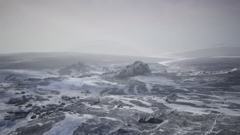 Antarktische-Berge-Mit-Schnee-Im-Nebel